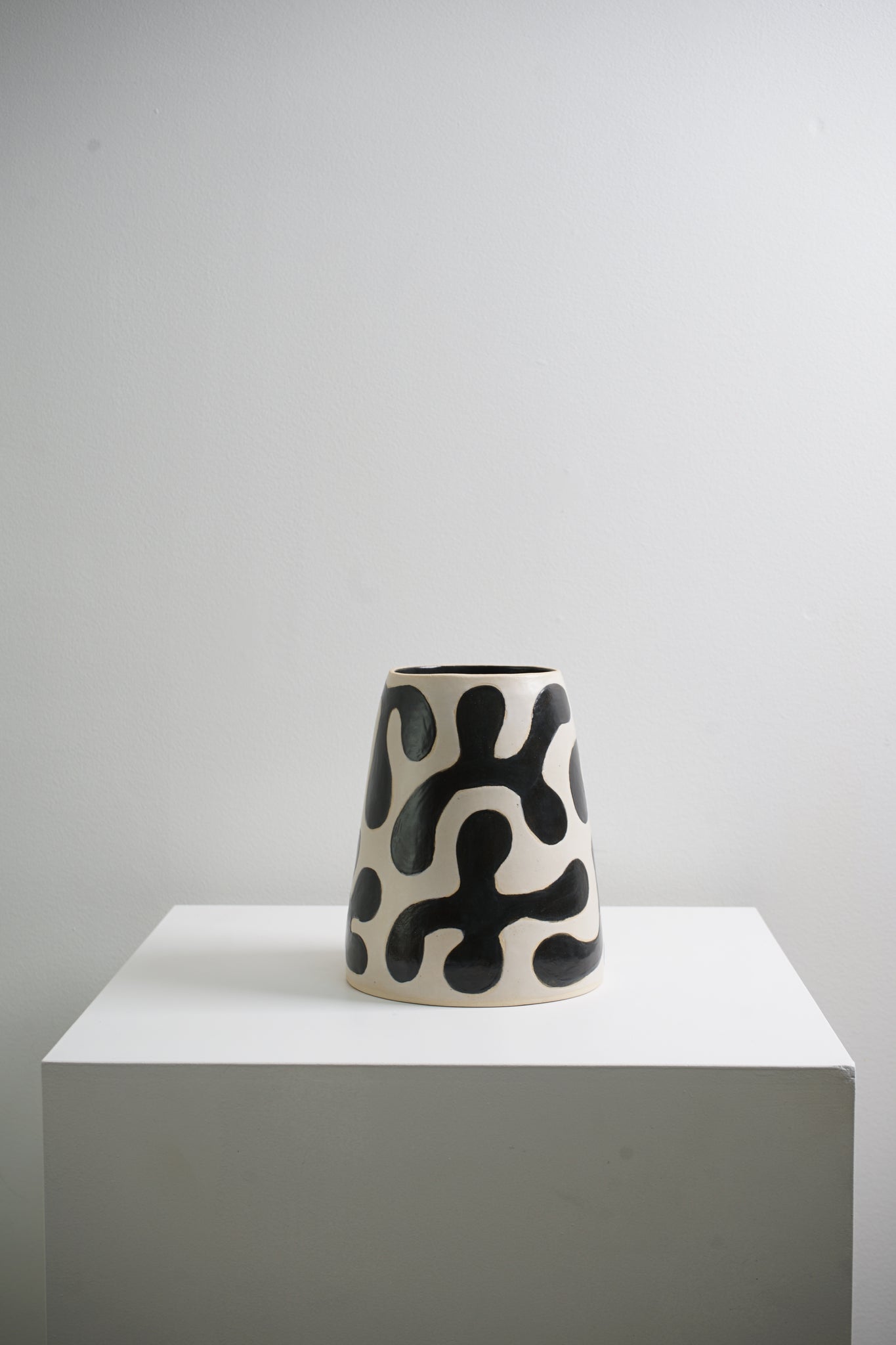 Matisse Vase - Medium, Grey & Black