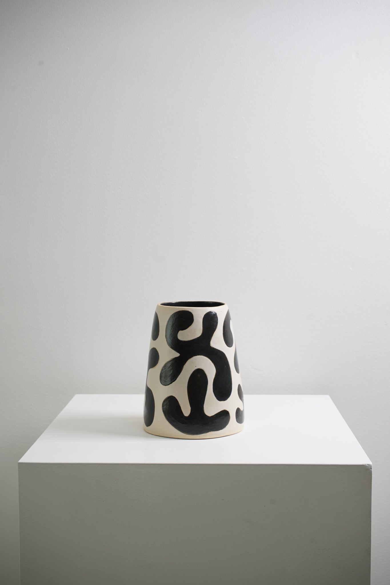 Matisse Vase - Small, Grey & Black