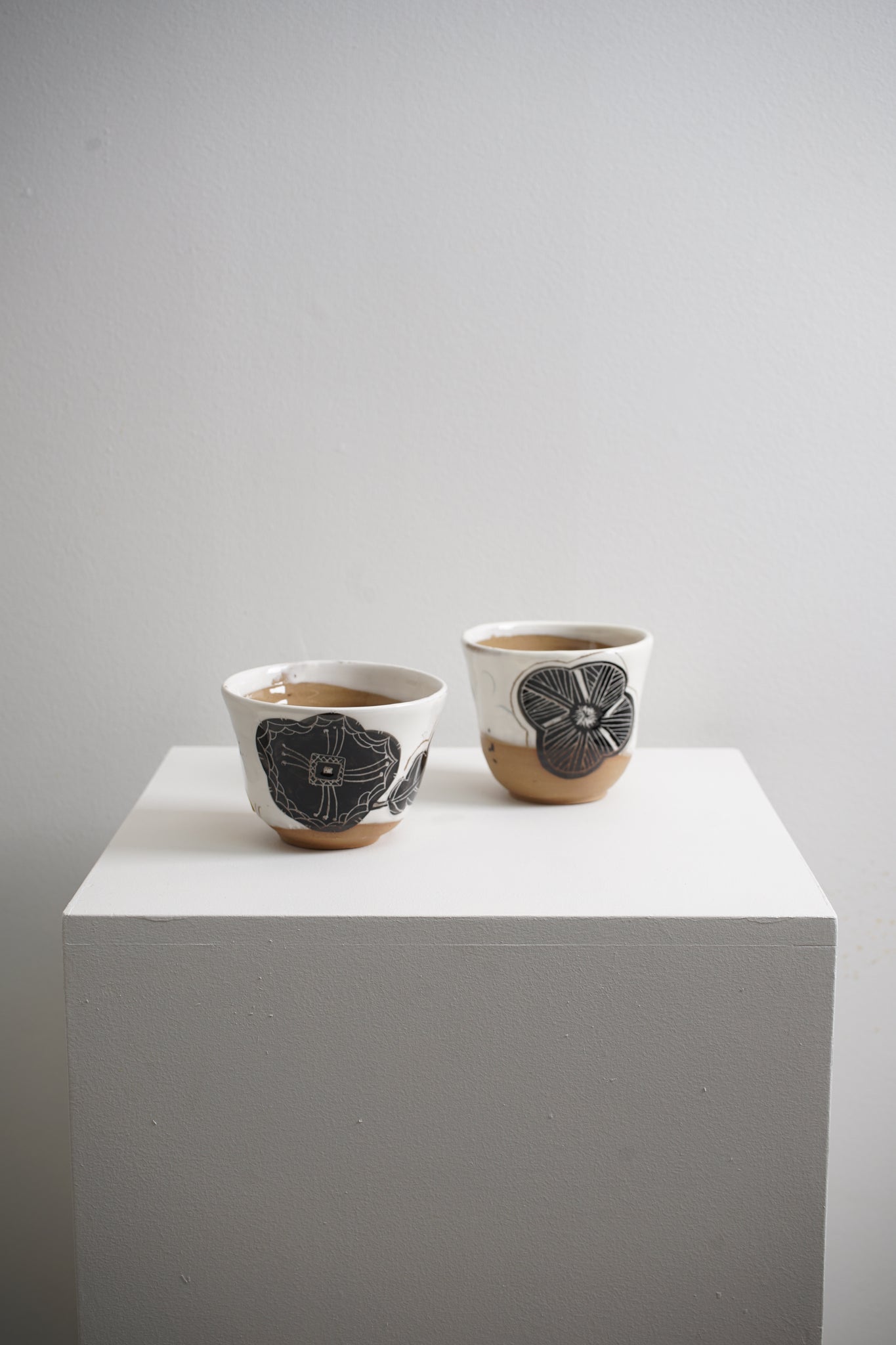 Floral Scratched Cups - Black and White